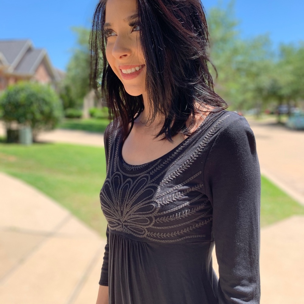 Boden Jersey Knit Dress Embroidered design sz. 2p